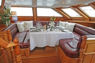 HANSEAT IV -  Upper Salon.JPG